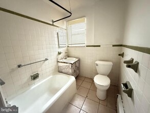 2046 S Beechwood St in Philadelphia, PA - Building Photo - Building Photo