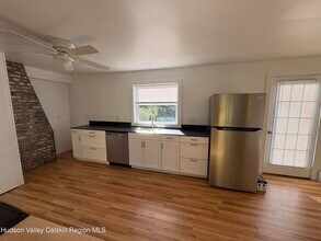 551 NY-217 in Hudson, NY - Building Photo - Building Photo
