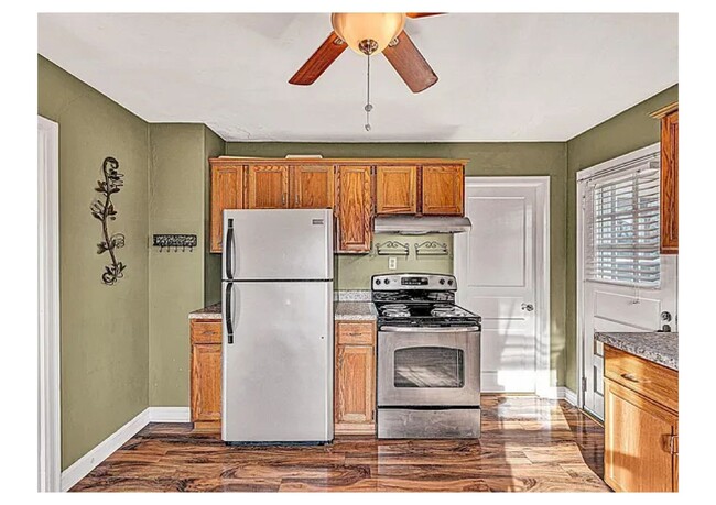 property at 729 Windsor Ave SW