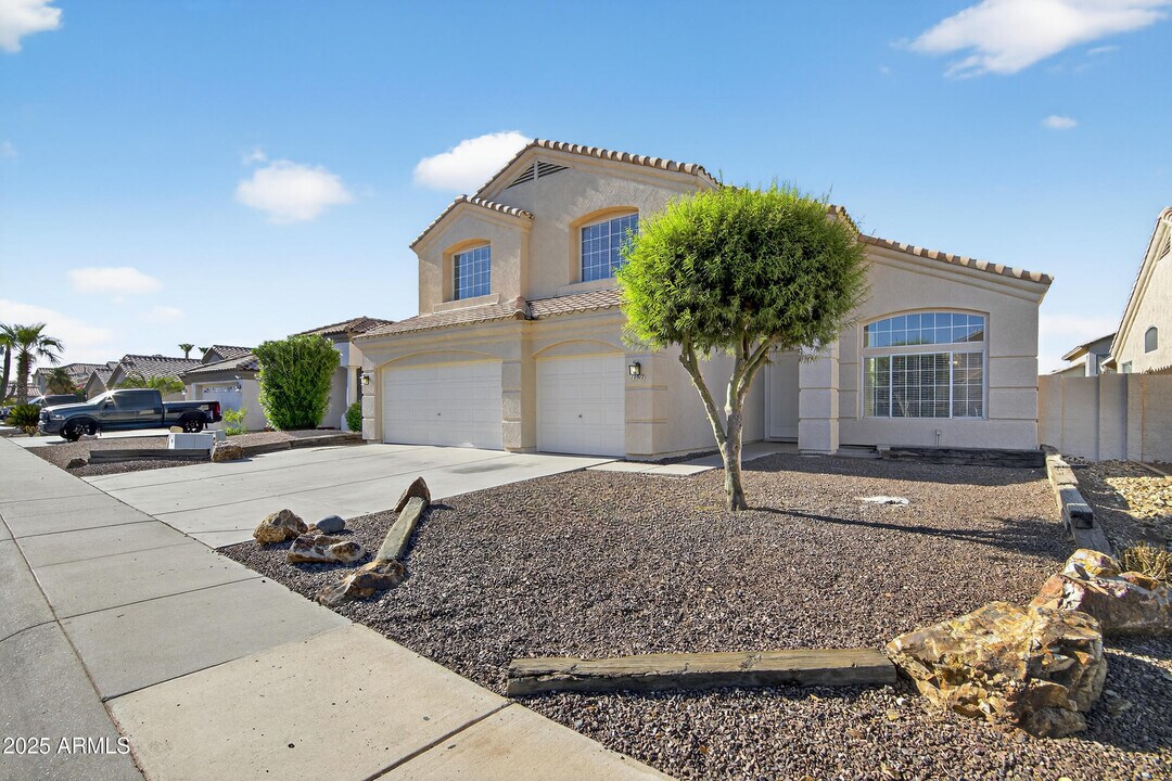 11517 W Laurelwood Ln in Avondale, AZ - Building Photo