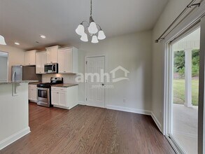 112 White Ash Ln in Youngsville, NC - Foto de edificio - Building Photo