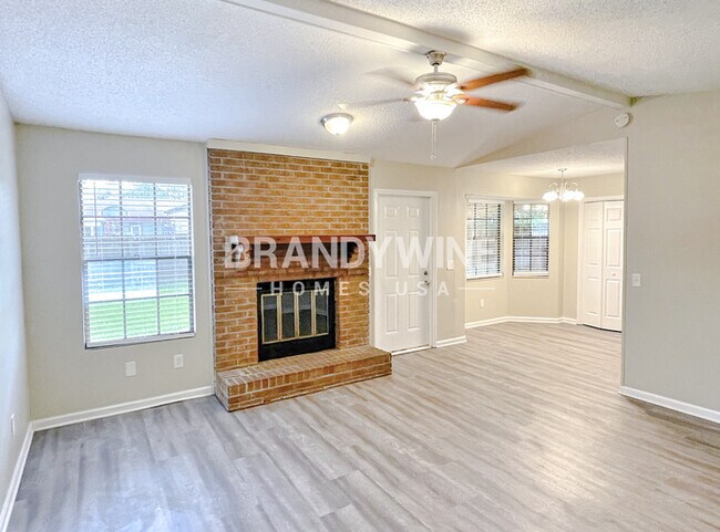 553 Edward Rutledge St in Orange Park, FL - Building Photo - Building Photo