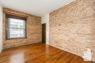 3001 N Broadway St, Unit 558-3F in Chicago, IL - Building Photo - Building Photo