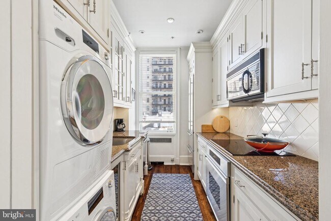 237 S 18th St in Philadelphia, PA - Building Photo - Building Photo