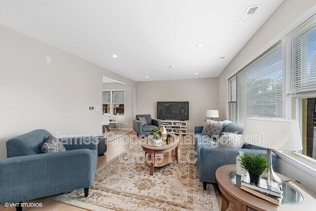 6047 N Northwest Hwy in Chicago, IL - Building Photo - Building Photo