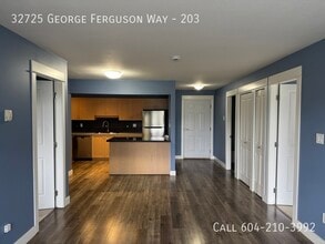 32725 George Ferguson Way in Abbotsford, BC - Building Photo - Building Photo