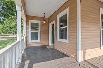 1123 W Gandy St in Denison, TX - Building Photo - Building Photo