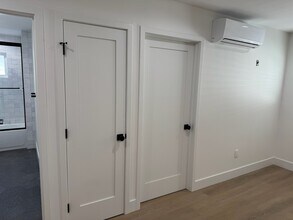 24332 1/2-24334 1/2 Chestnut St in Santa Clarita, CA - Foto de edificio - Building Photo