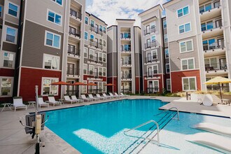 The Drake in Charlotte, NC - Building Photo - Building Photo