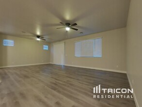 16221 W La Ventilla Way in Goodyear, AZ - Building Photo - Building Photo