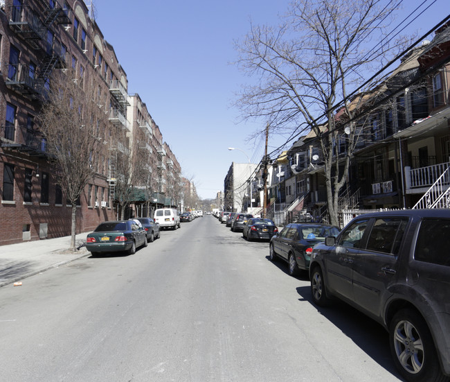 1189 Sheridan Ave in Bronx, NY - Foto de edificio - Building Photo