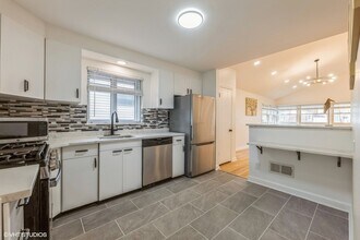 1317 Ferndale Ave in Highland Park, IL - Building Photo - Building Photo