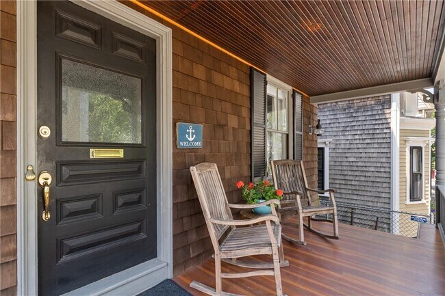 21 John St in Newport, RI - Building Photo - Building Photo