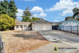 6 Nunes Ct in Sacramento, CA - Building Photo - Building Photo