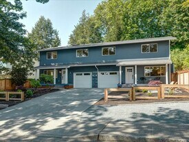 1004 McDonald Ave in Snohomish, WA - Building Photo