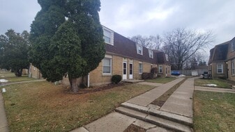 6319 W Center St in Milwaukee, WI - Building Photo