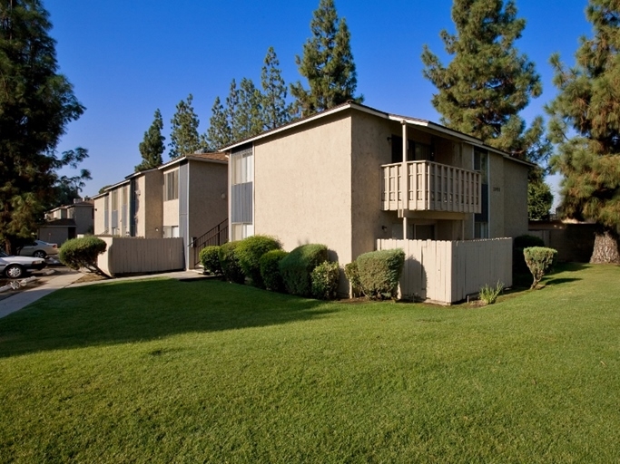 Westchester Place Apartments in Bakersfield, CA - Foto de edificio