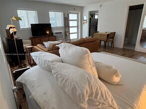 108 Madeira Ave in Coral Gables, FL - Foto de edificio - Building Photo