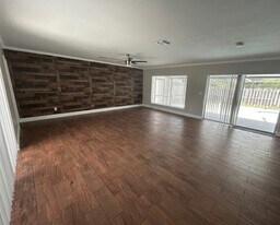 11001 SW 180th St in Miami, FL - Building Photo