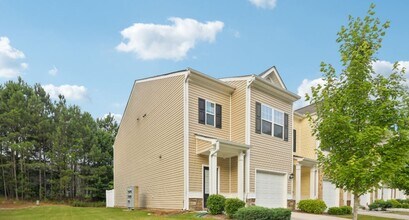 3324 Estes Dr in Atlanta, GA - Building Photo - Building Photo