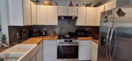 12325 Limerick Ave in Austin, TX - Building Photo - Building Photo