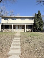 509 Sunnyside Ln in Hopkins, MN - Building Photo