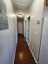 1007 NY-52 in Loch Sheldrake, NY - Foto de edificio - Building Photo