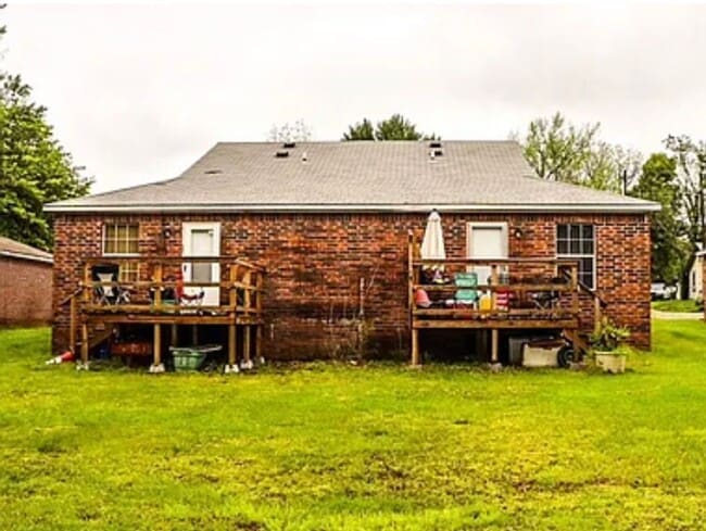 205 W Parks St in Prairie Grove, AR - Building Photo - Building Photo