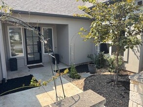 4201 Arques Ave in Round Rock, TX - Building Photo - Building Photo