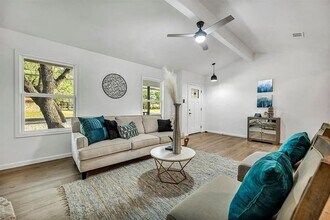 406 Lakeway Dr in Georgetown, TX - Building Photo - Building Photo