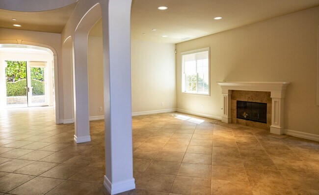 16 Via Soria in San Clemente, CA - Building Photo - Building Photo