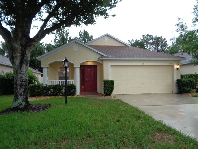 12061 Winding Woods Way in Lakewood Ranch, FL - Building Photo