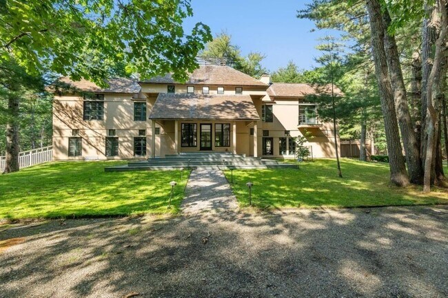 property at 7 White Pine Rd