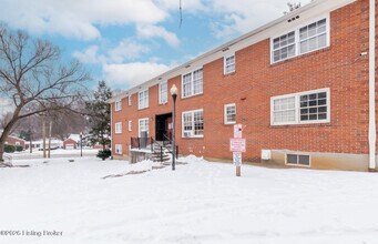 2515 Brownsboro Rd in Louisville, KY - Foto de edificio - Building Photo