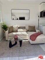 602 N Maple Dr in Beverly Hills, CA - Building Photo