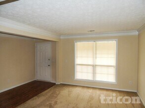 787 Woodstone Rd in Lithonia, GA - Building Photo - Building Photo