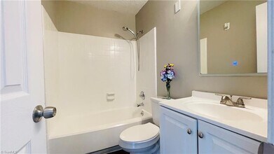 1732 N Hamilton St, Unit D in High Point, NC - Building Photo - Building Photo