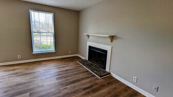 5122 Linbar Dr, Unit 5122 in Nashville, TN - Building Photo