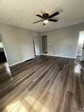 1554 Wheeling Ave in Zanesville, OH - Building Photo - Building Photo