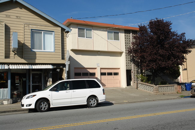 811 Linden Ave in South San Francisco, CA - Foto de edificio - Building Photo