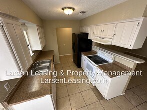 6305 Rebecca Ln in Watauga, TX - Building Photo - Building Photo