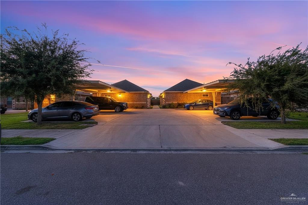 18 W Garfield Ave in Alton, TX - Building Photo
