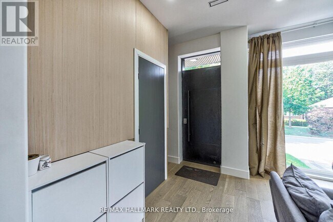 47 Manderley Dr in Toronto, ON - Building Photo - Building Photo