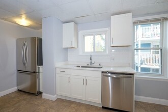 1 Alcott Park, Unit 2 in Malden, MA - Building Photo - Building Photo