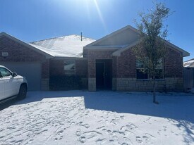 7600 Silver Crk Ct in Odessa, TX - Building Photo