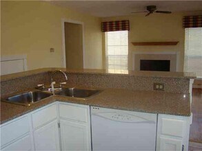 2905 Six Gun Trail in Austin, TX - Building Photo - Building Photo