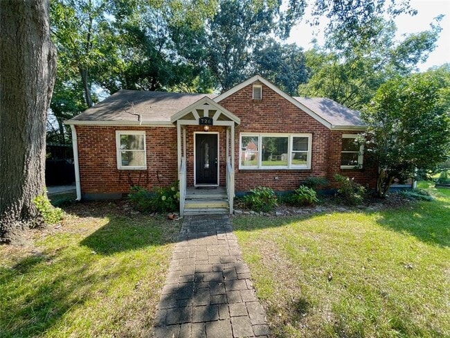property at 726 Pasley Ave SE