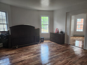 120 Easton Ave in Waterbury, CT - Building Photo - Building Photo