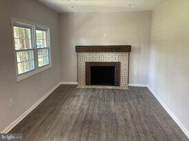 6438 Windham Ave in Alexandria, VA - Building Photo