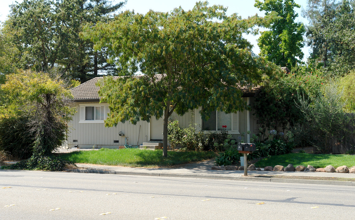 1701 Mission Blvd in Santa Rosa, CA - Building Photo